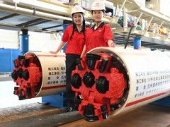 鐵建重工超小直徑可回退式管幕機下線！